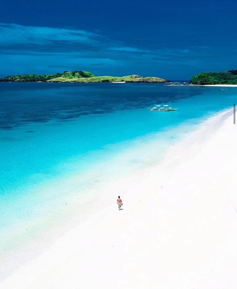 Calaguas có bãi cát trắng mịn như bột